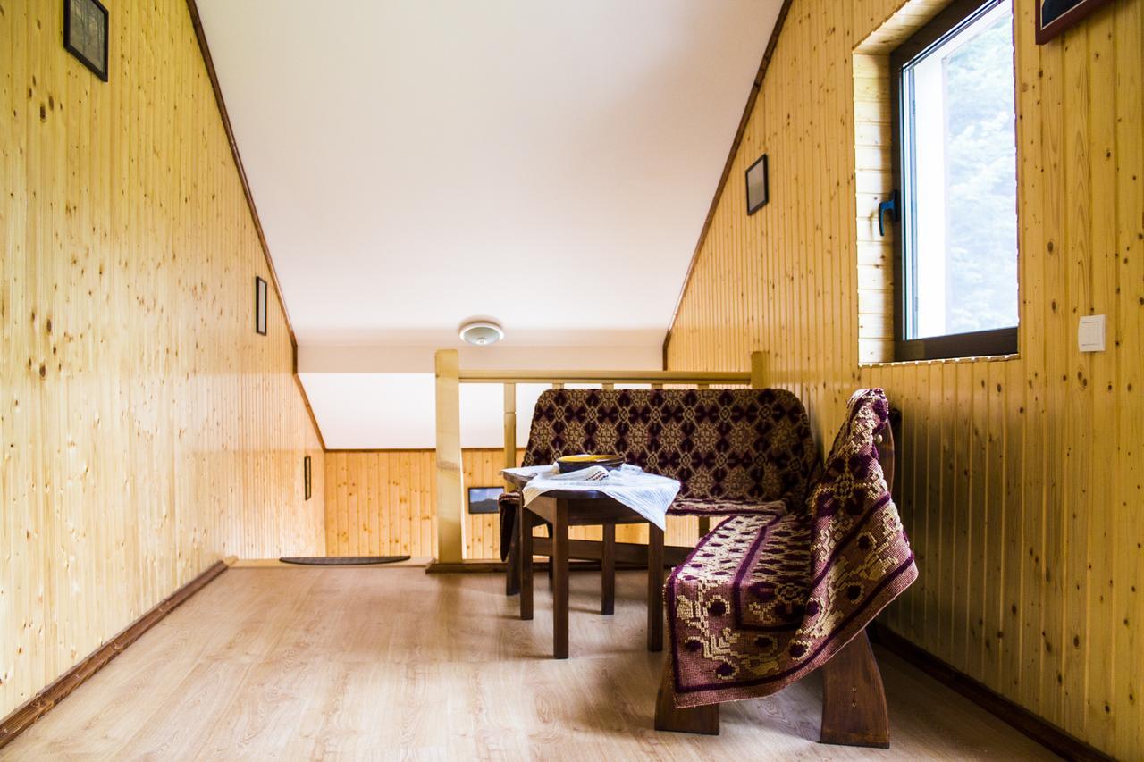 Cabana Barlogul Lupilor Villa Berevoesti Luaran gambar